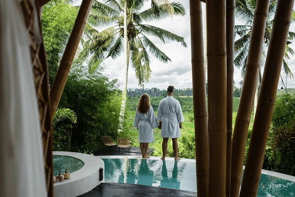 romantic couple bali